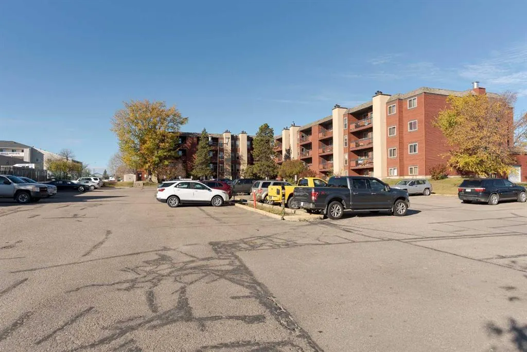 610 Signal Road, #111