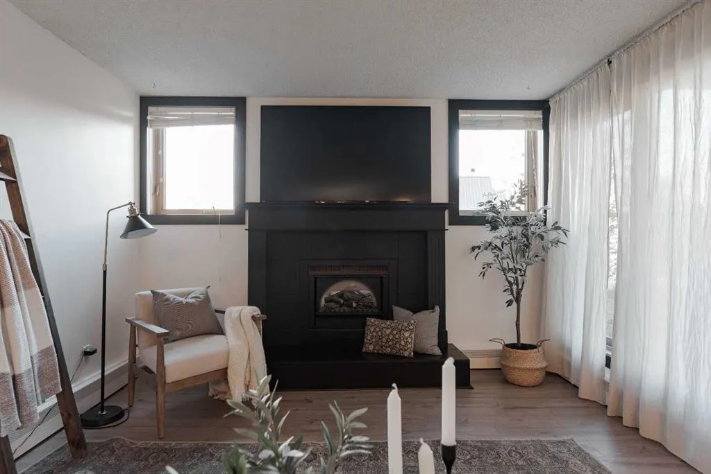 610 Signal Road, #111