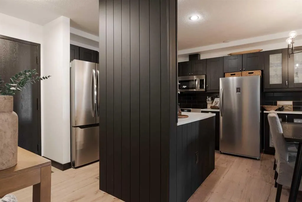 610 Signal Road, #111
