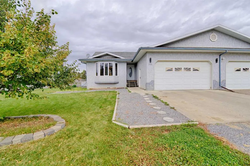 406 A Pioneer Crescent Crescent