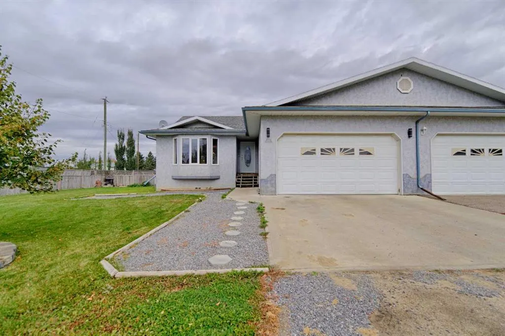 406 A Pioneer Crescent Crescent