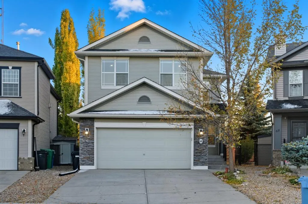64 Cougarstone Square SW
