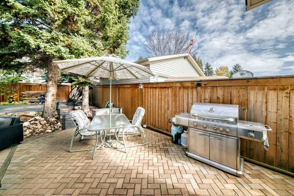 167 Woodridge Place SW