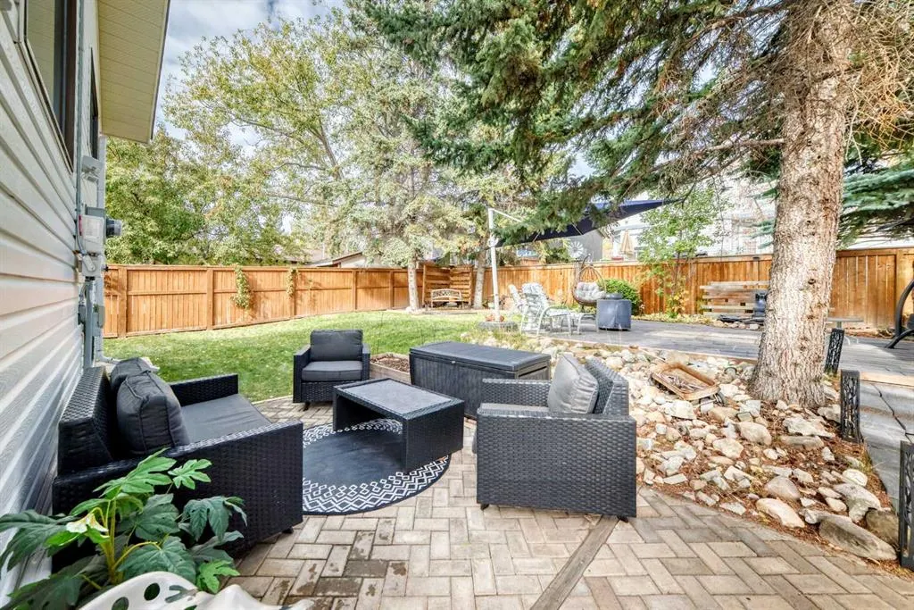 167 Woodridge Place SW