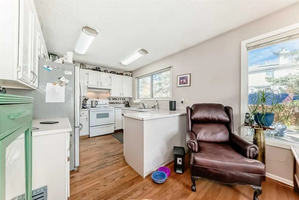 167 Woodridge Place SW