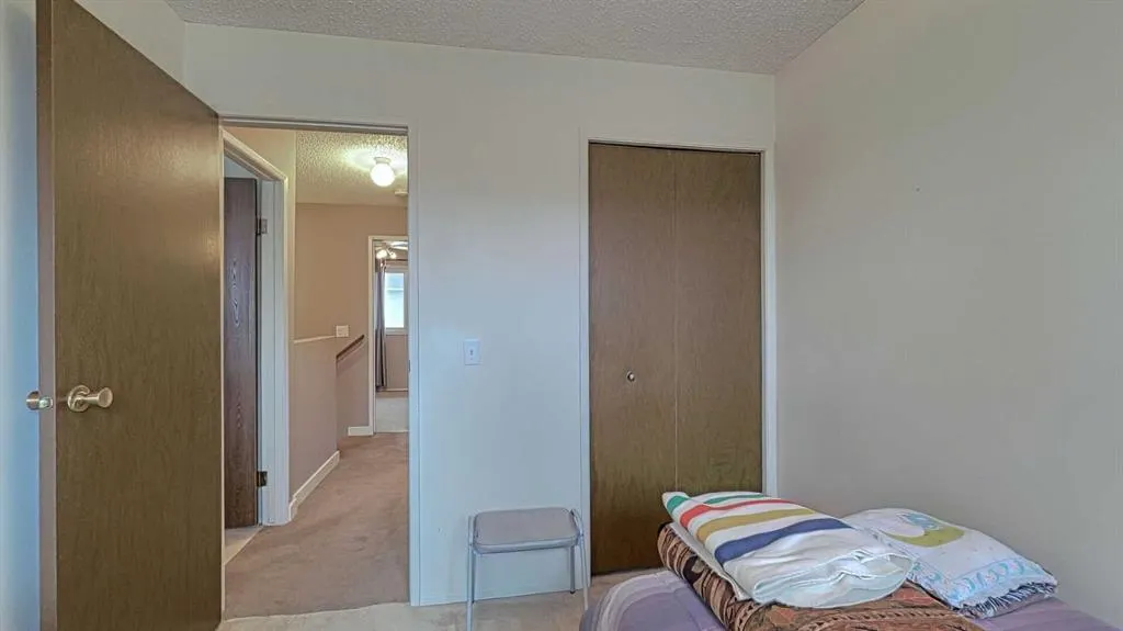 135 Woodsman Lane SW