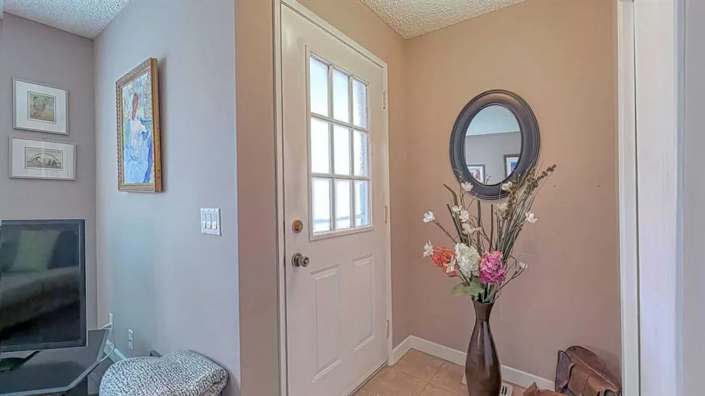 135 Woodsman Lane SW