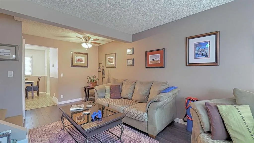135 Woodsman Lane SW