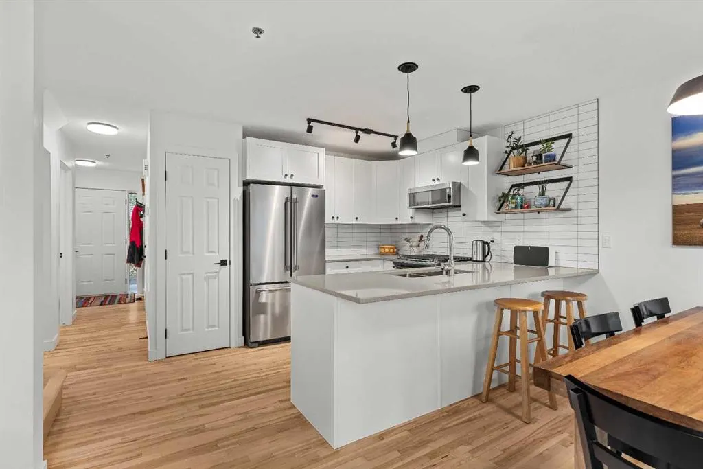 1022 Rundleview Drive, #13
