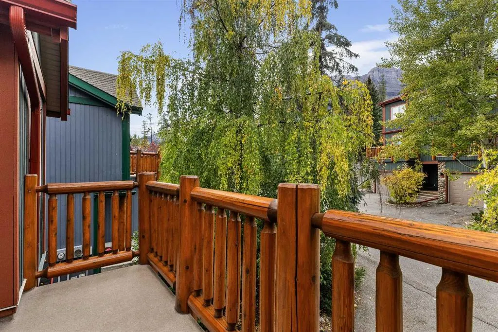 1022 Rundleview Drive, #13