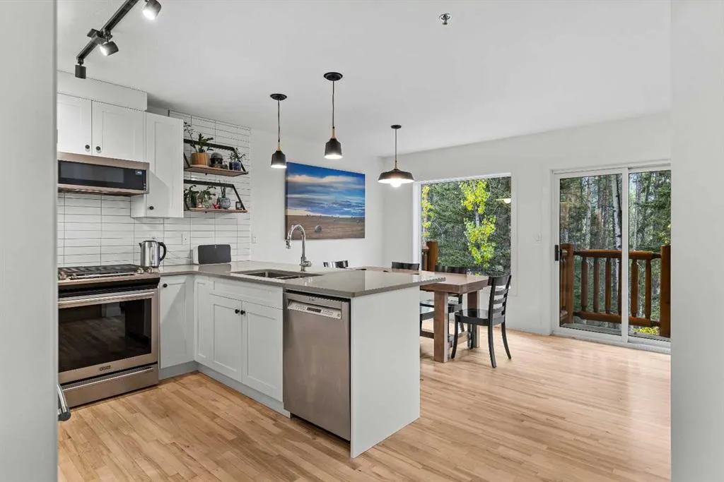1022 Rundleview Drive, #13