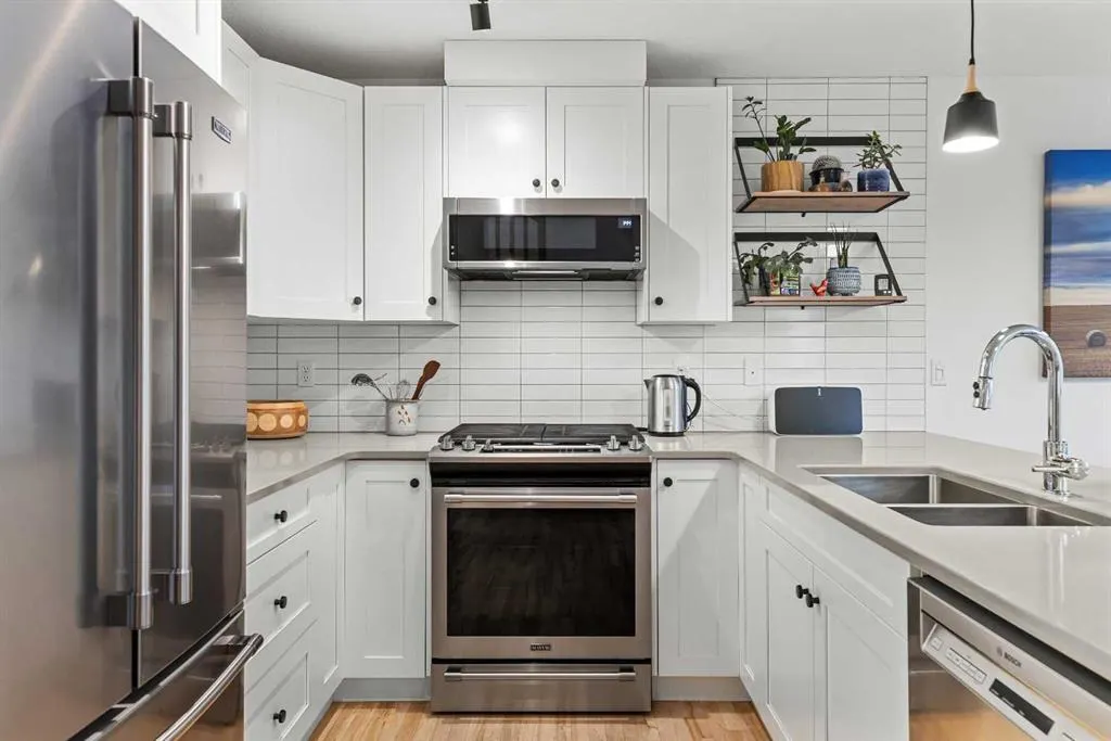 1022 Rundleview Drive, #13
