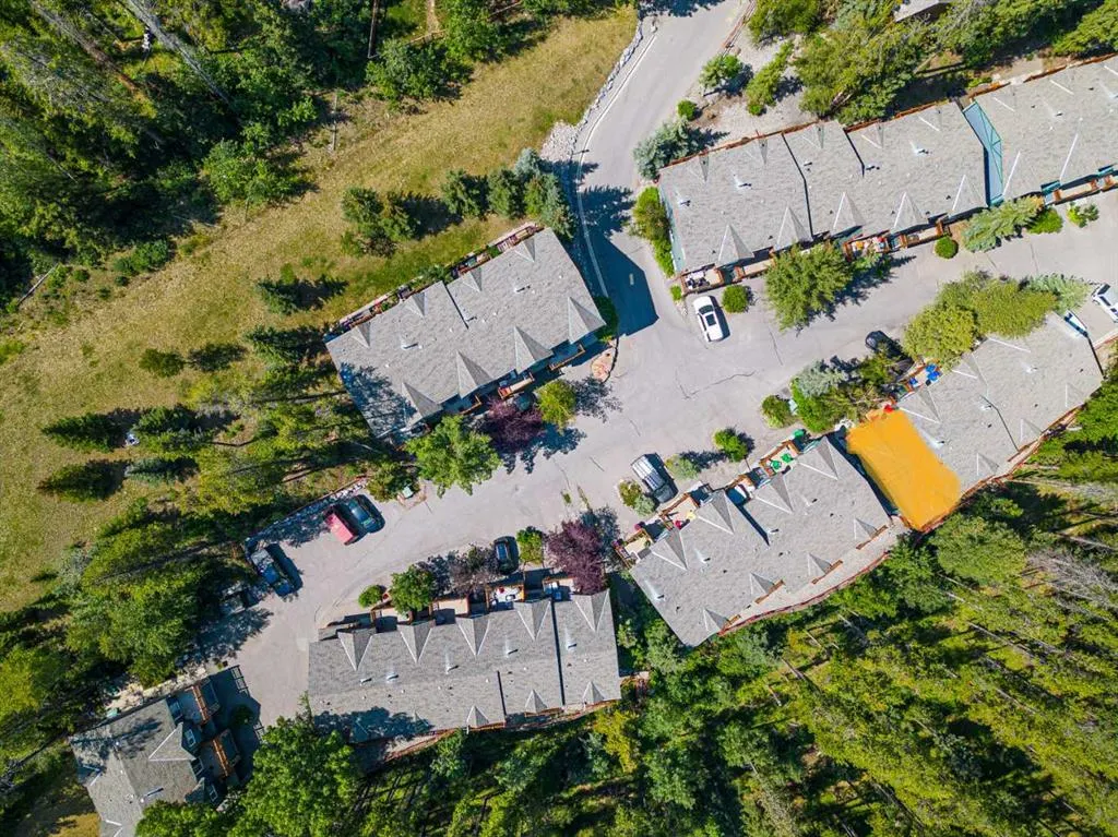 1022 Rundleview Drive, #13