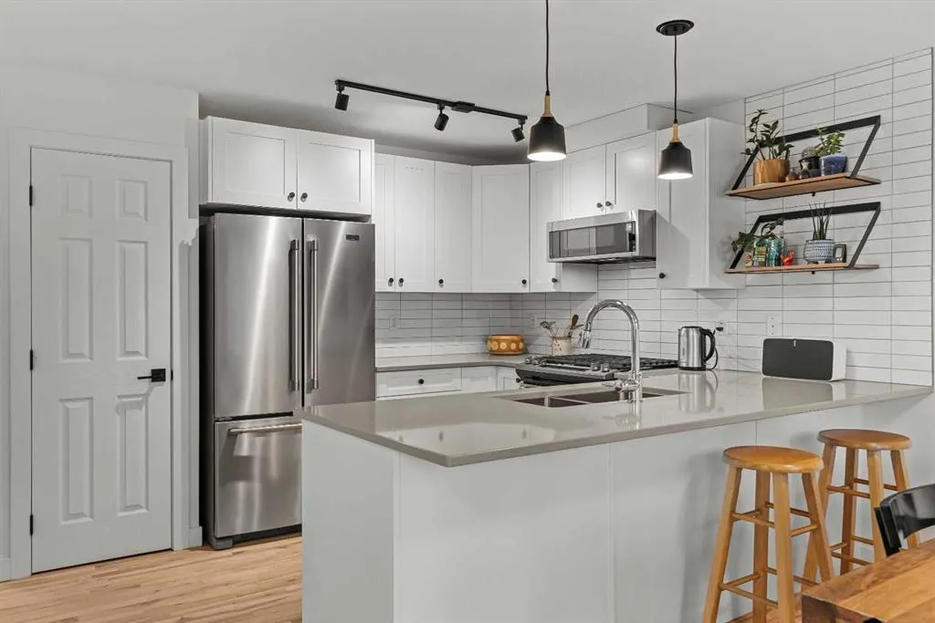 1022 Rundleview Drive, #13