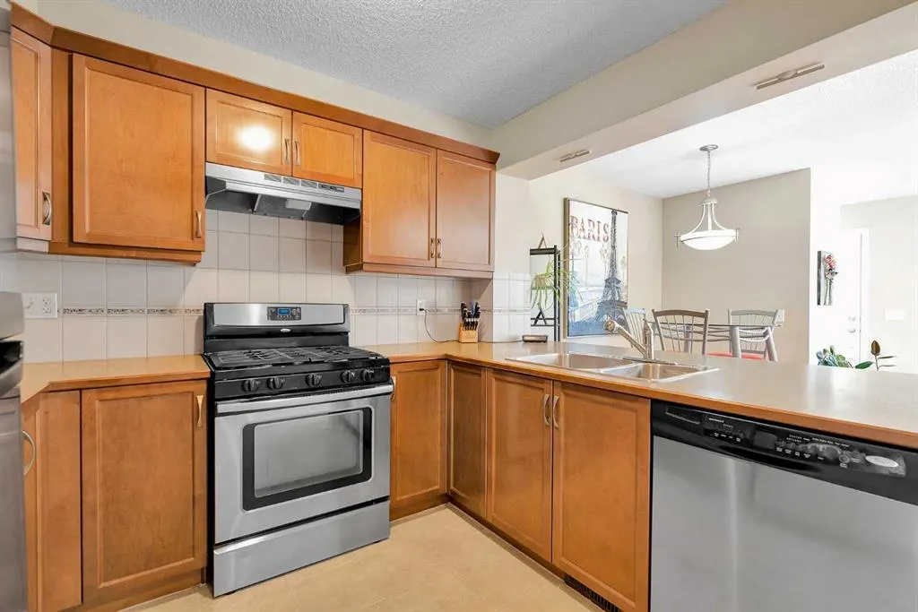 14 Windstone Lane SW