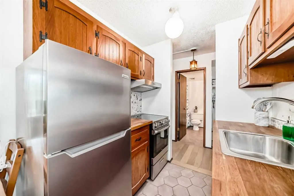 635 57 Avenue SW, #305