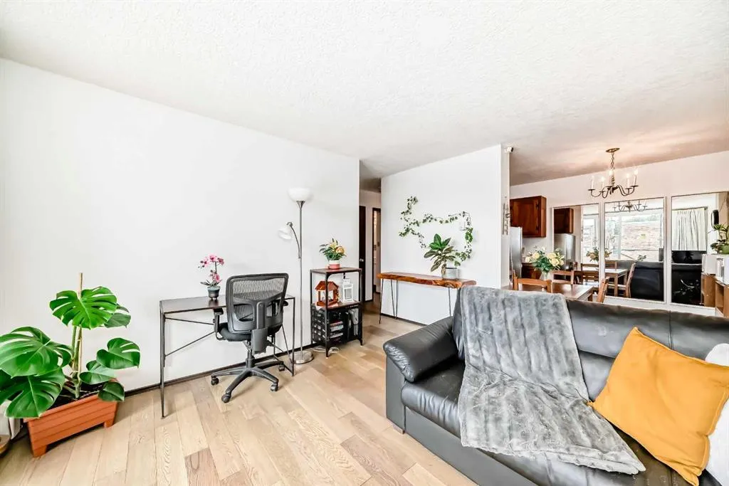 635 57 Avenue SW, #305