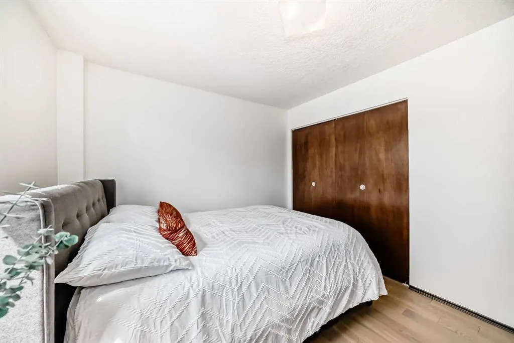 635 57 Avenue SW, #305