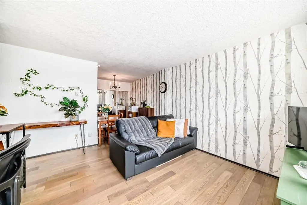 635 57 Avenue SW, #305