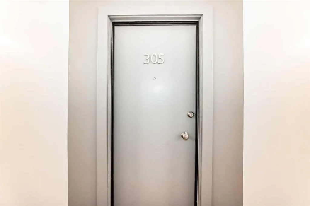635 57 Avenue SW, #305