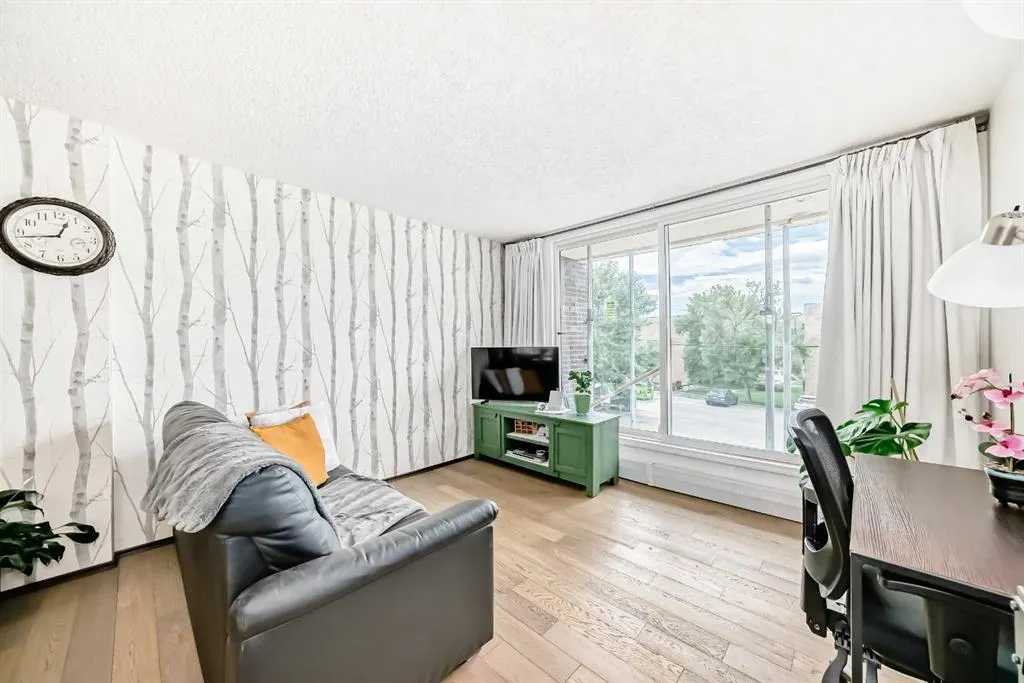635 57 Avenue SW, #305