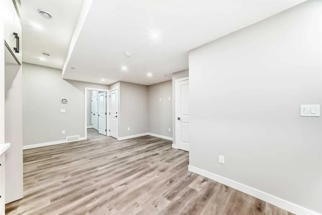 419 Hotchkiss Manor SE