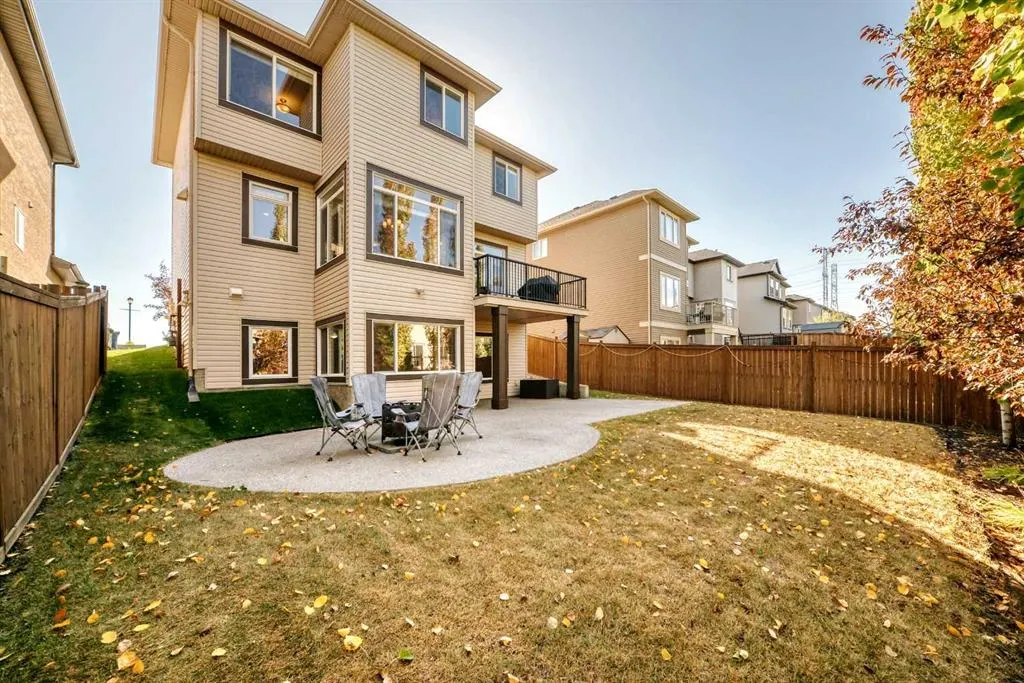 136 ASPENMERE Close