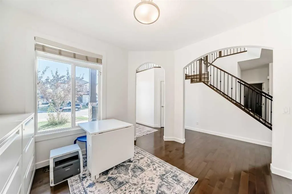 136 ASPENMERE Close