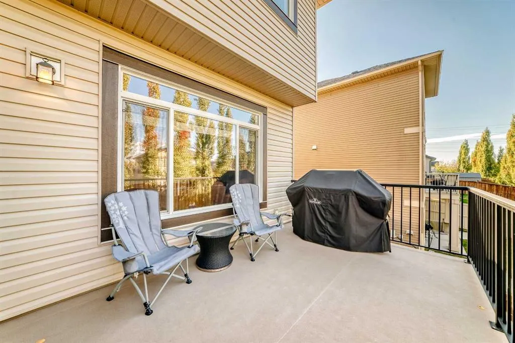 136 ASPENMERE Close