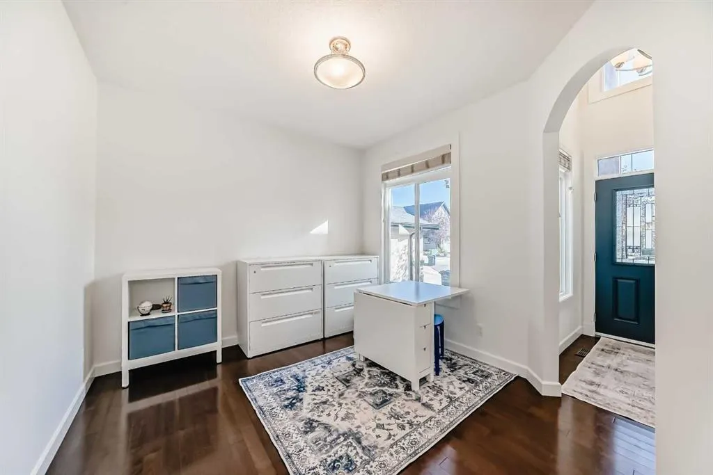 136 ASPENMERE Close