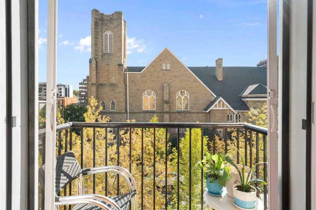 1000 15 Avenue SW, #303