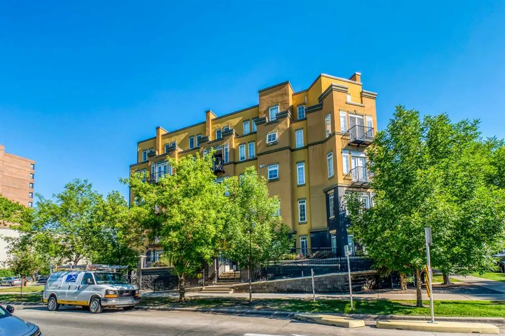 1000 15 Avenue SW, #303