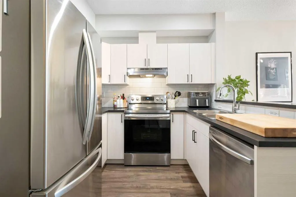 1000 15 Avenue SW, #303