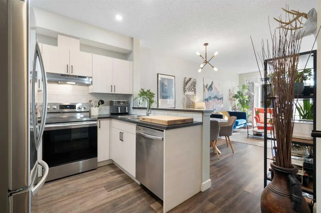 1000 15 Avenue SW, #303