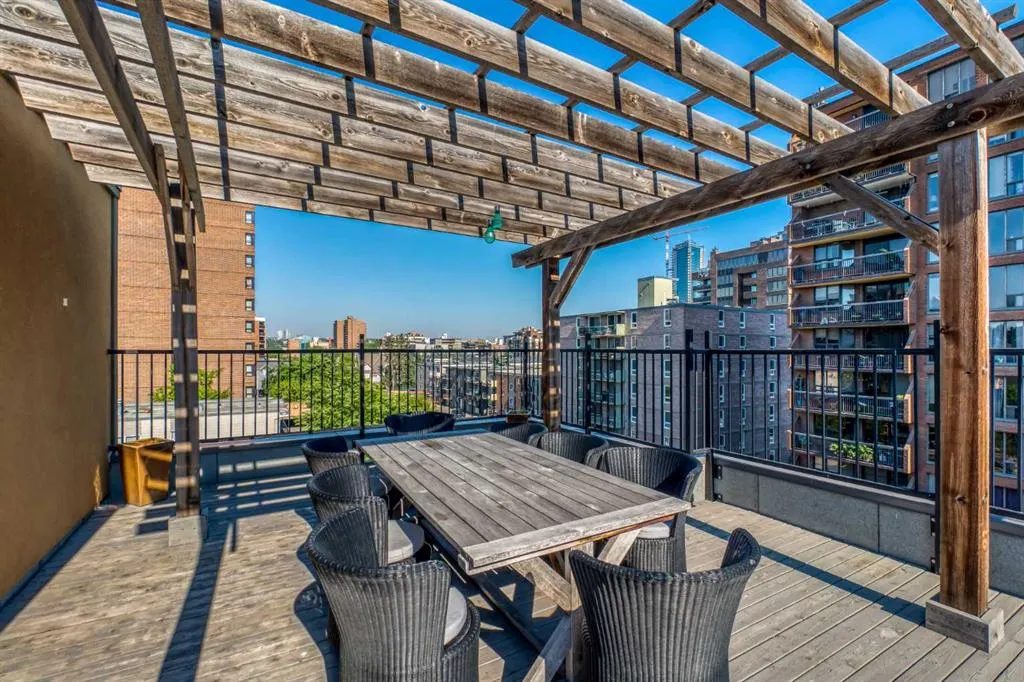 1000 15 Avenue SW, #303