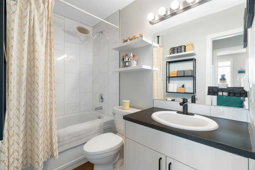 1000 15 Avenue SW, #303