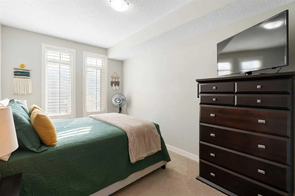 1000 15 Avenue SW, #303
