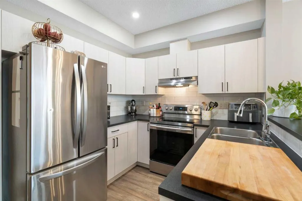 1000 15 Avenue SW, #303