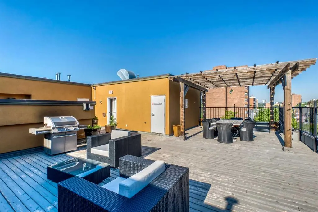 1000 15 Avenue SW, #303