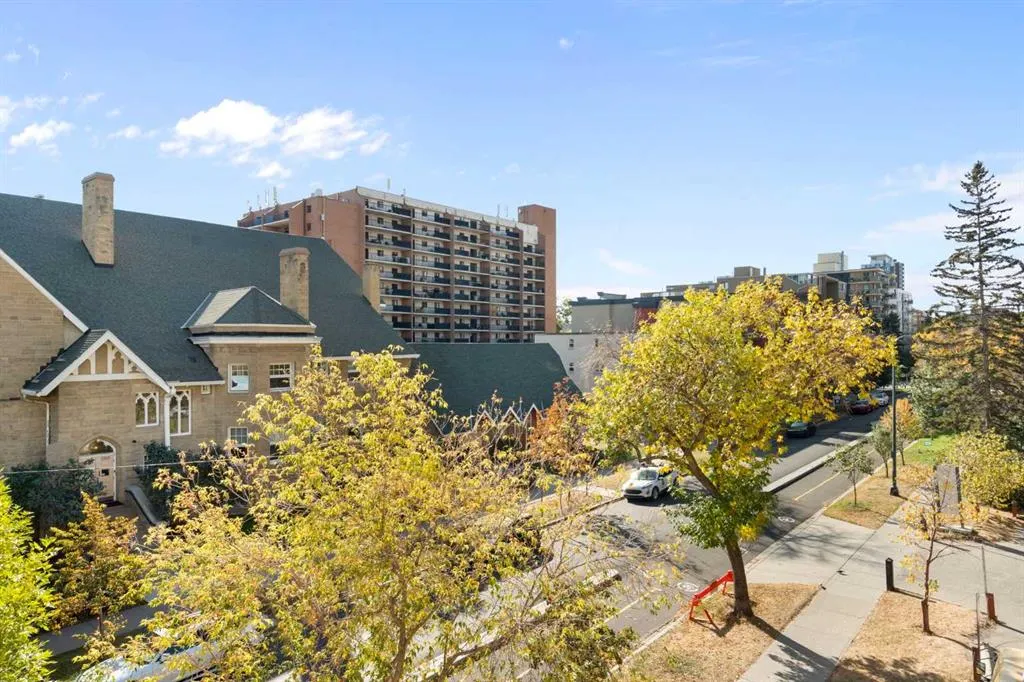 1000 15 Avenue SW, #303