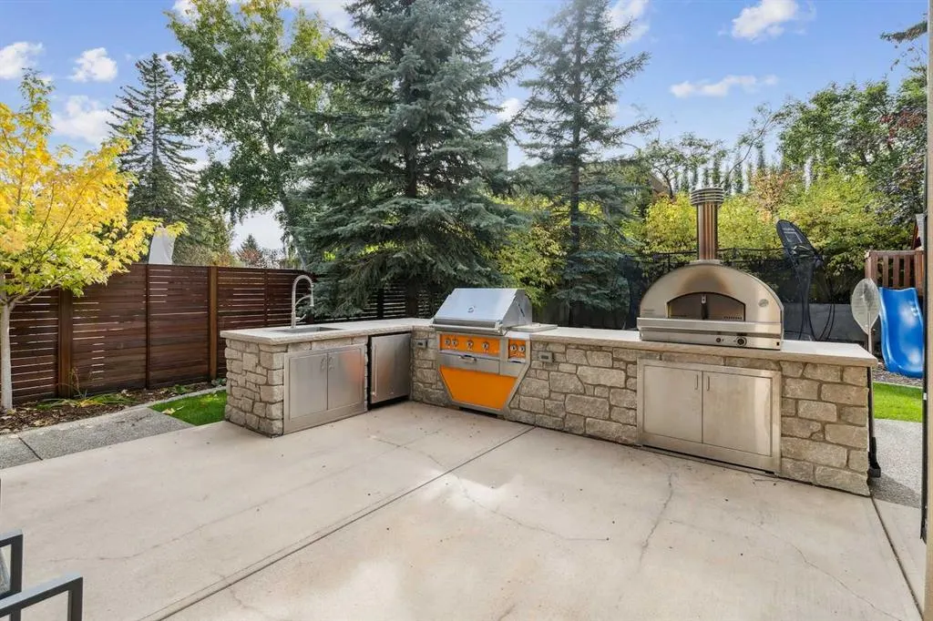 1307 Baldwin Crescent SW
