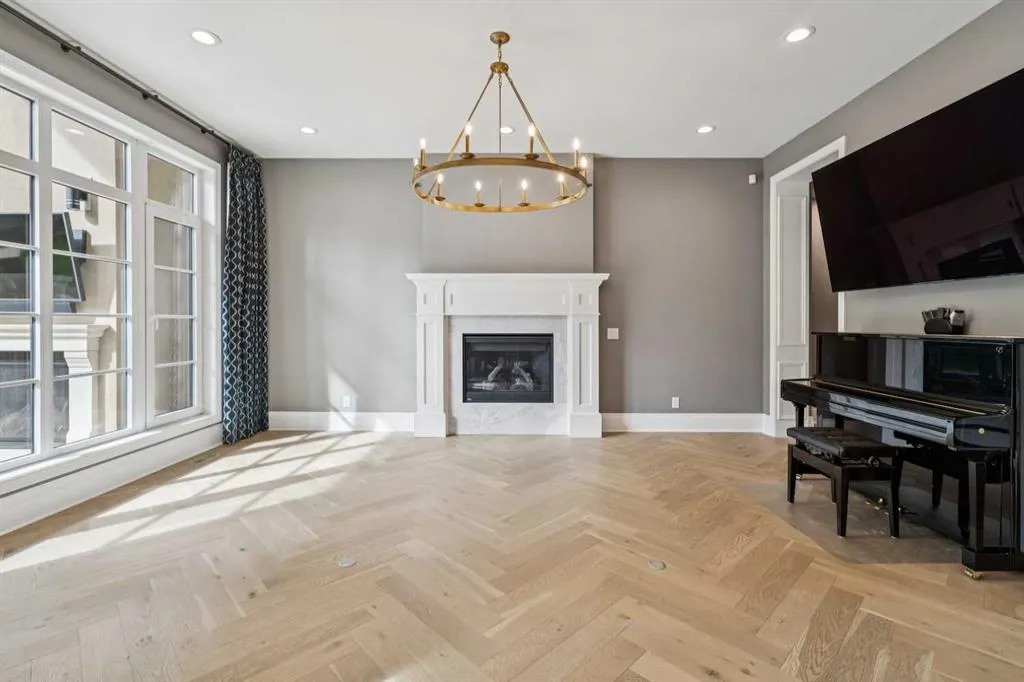 1307 Baldwin Crescent SW