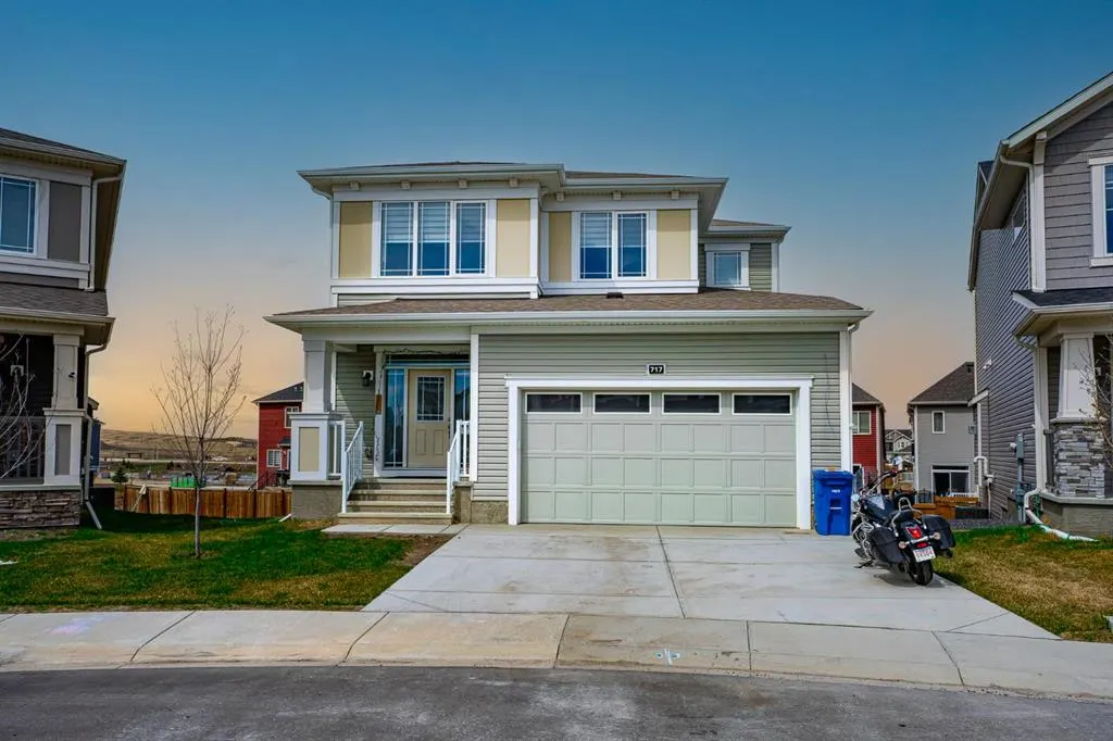 717 Windrow Manor SW