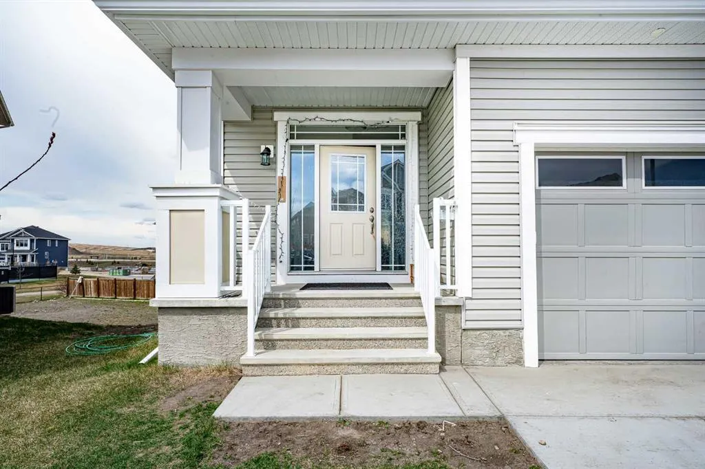 717 Windrow Manor SW