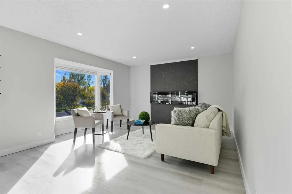 2009 Cottonwood Crescent SE