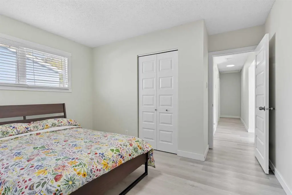 2009 Cottonwood Crescent SE