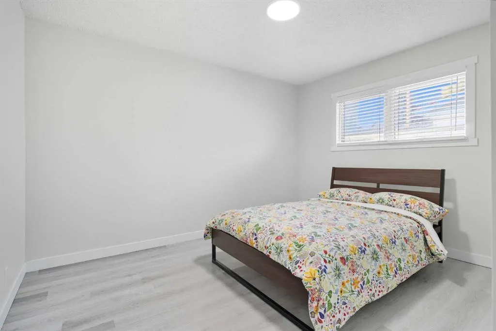 2009 Cottonwood Crescent SE