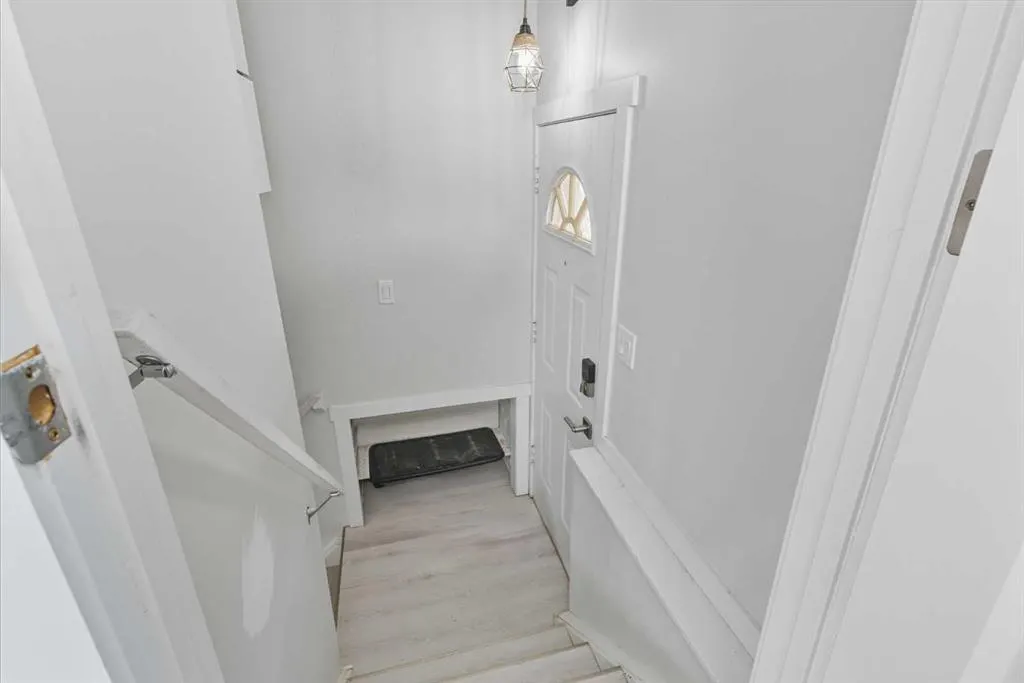 2009 Cottonwood Crescent SE