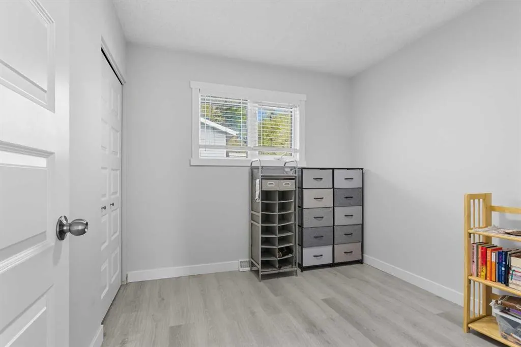 2009 Cottonwood Crescent SE