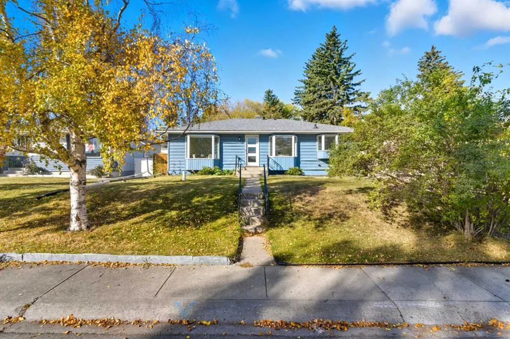 2009 Cottonwood Crescent SE